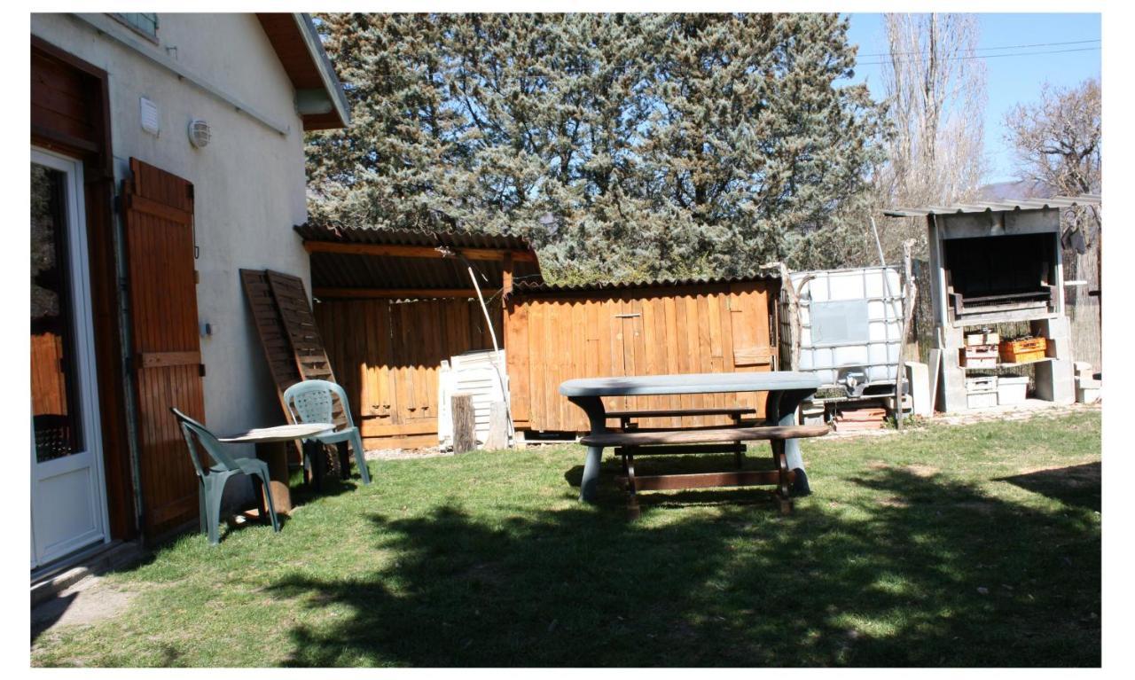 petit studio, bien équipé, à la campagne Marcoux  Exterior foto