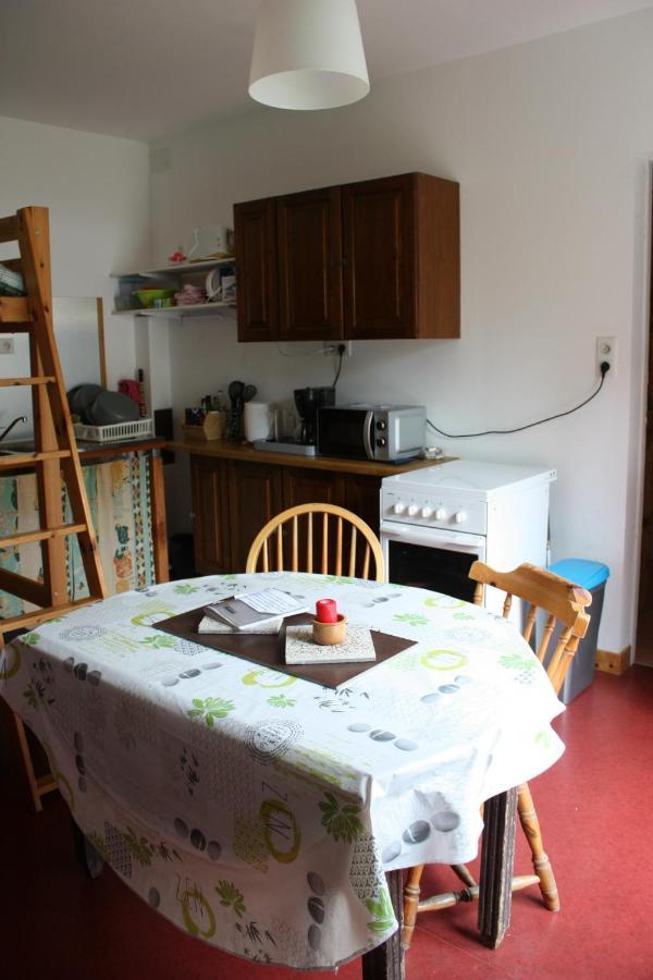 petit studio, bien équipé, à la campagne Marcoux  Exterior foto
